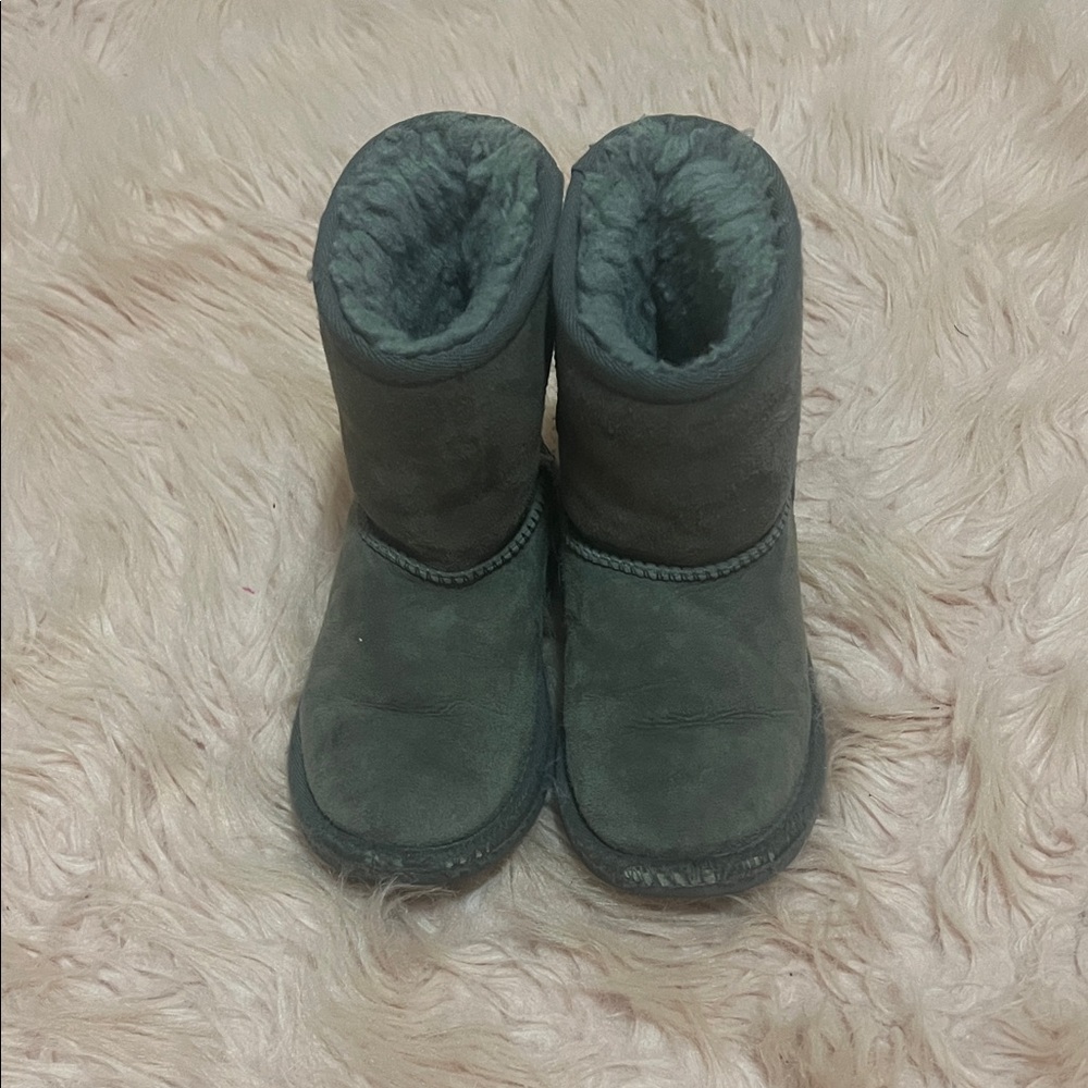 UGG Kids Boots in Dark Gray